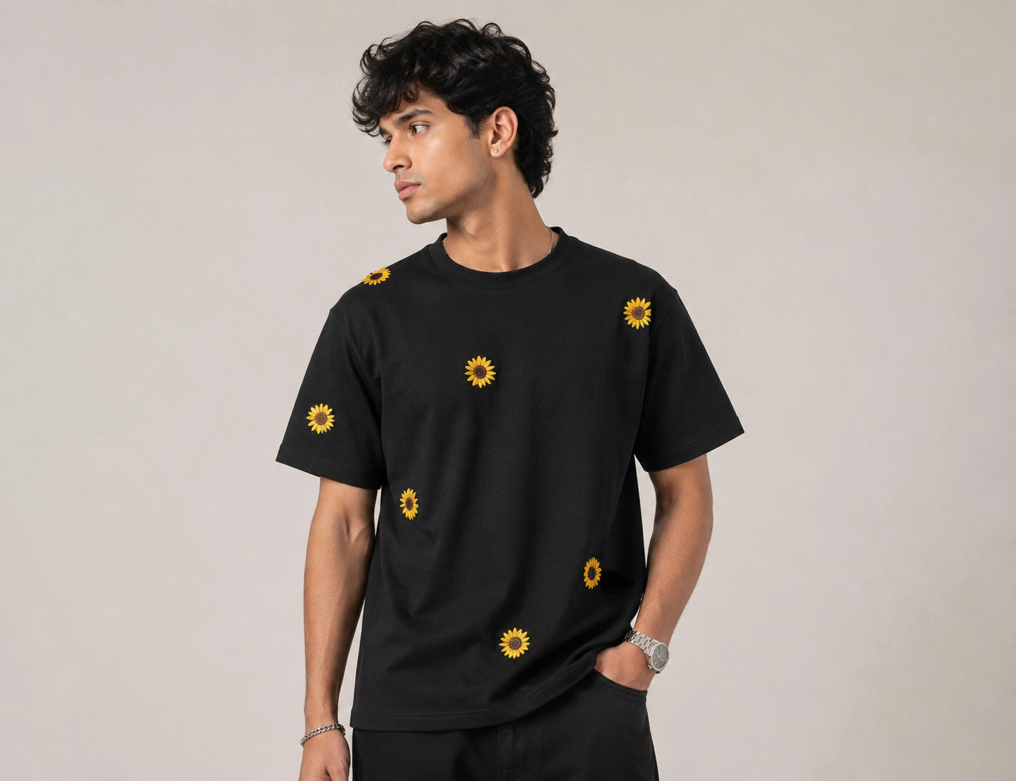 Unisex Sunflower Embriodery T-Shirts